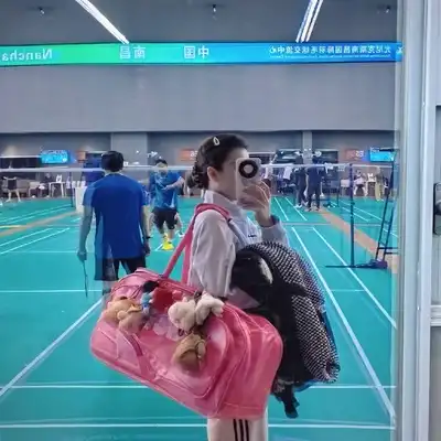 史彤